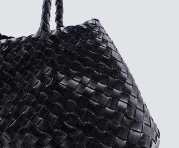 Beautiful handbag leather black